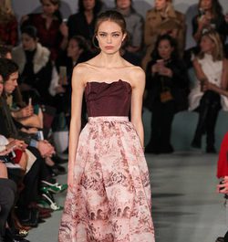 Oscar de la Renta, la Alta Costura más exquisita en Nueva York para otoño/invierno 2016/2017